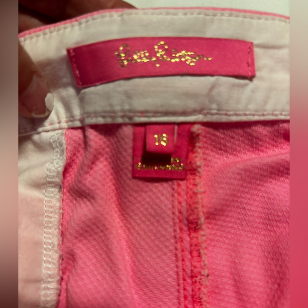 Lilly Pulitzer hot pink scalloped shorts, 16 - Picture 3 of 7